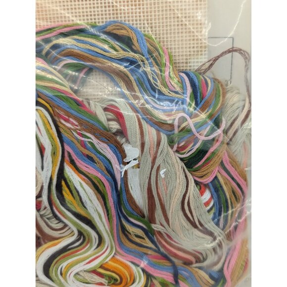 1983 sealed Creative Expressions Needlepoint Tabby On The Terrace 3004 12” X 16” - Picture 8 of 9